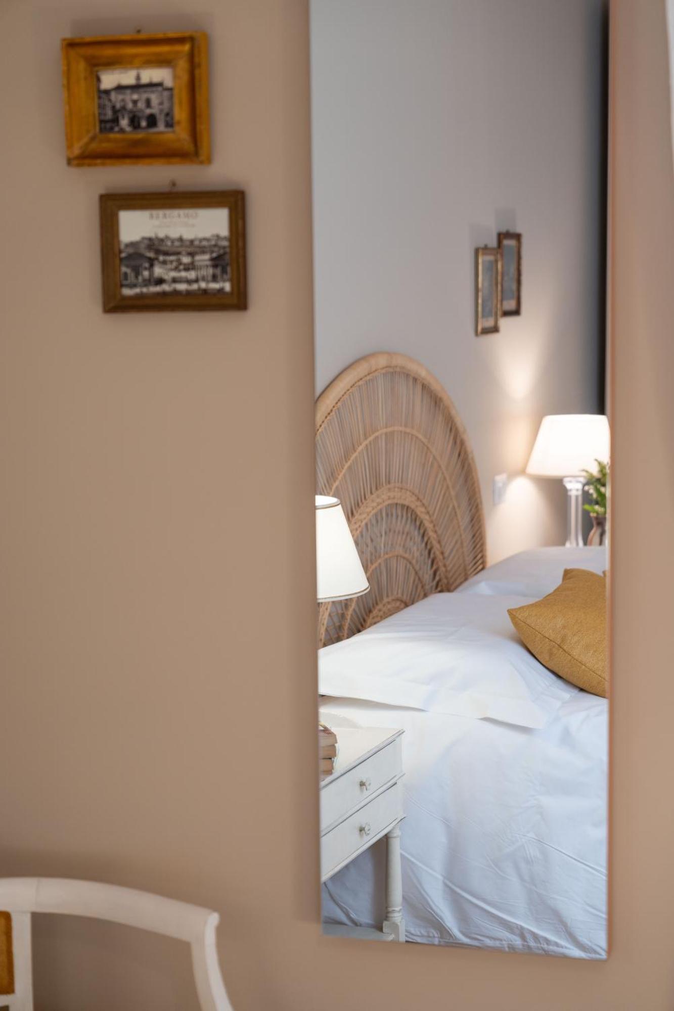 La Farfalla Blu - Boutique Apartment Bergamo Ngoại thất bức ảnh